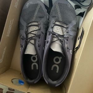 On Cloud gently used